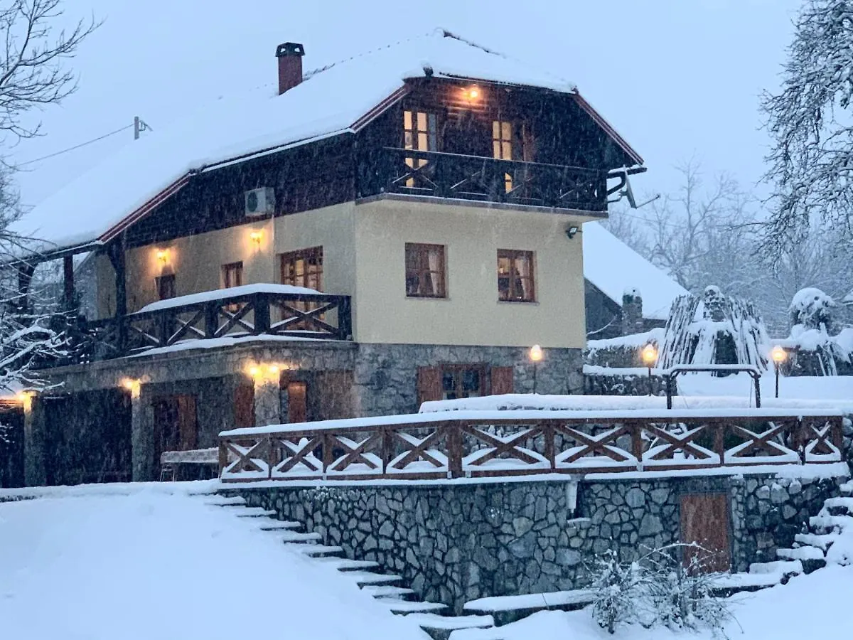 Gorski Kotar , Kuca Za Odmor Kratohvil Lukovdol
