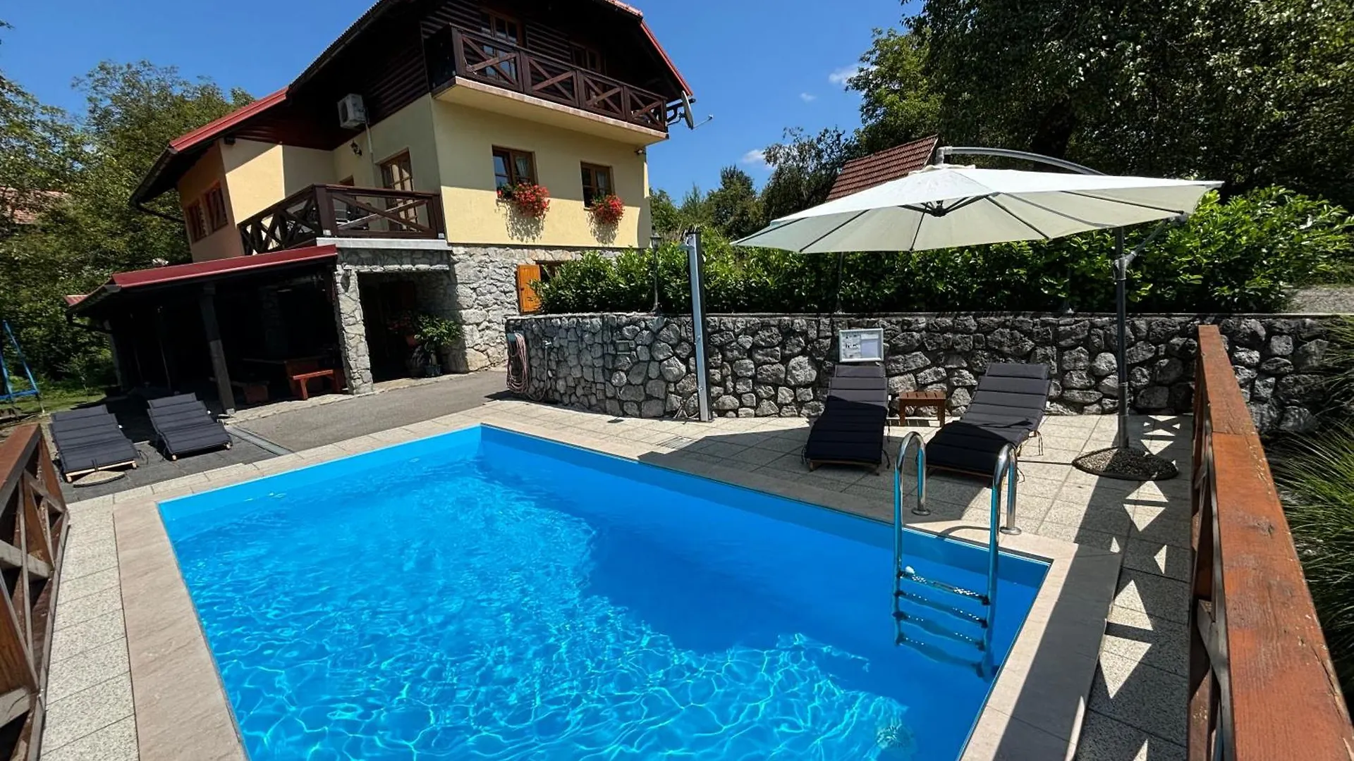 Gorski Kotar , Kuca Za Odmor Kratohvil Lukovdol