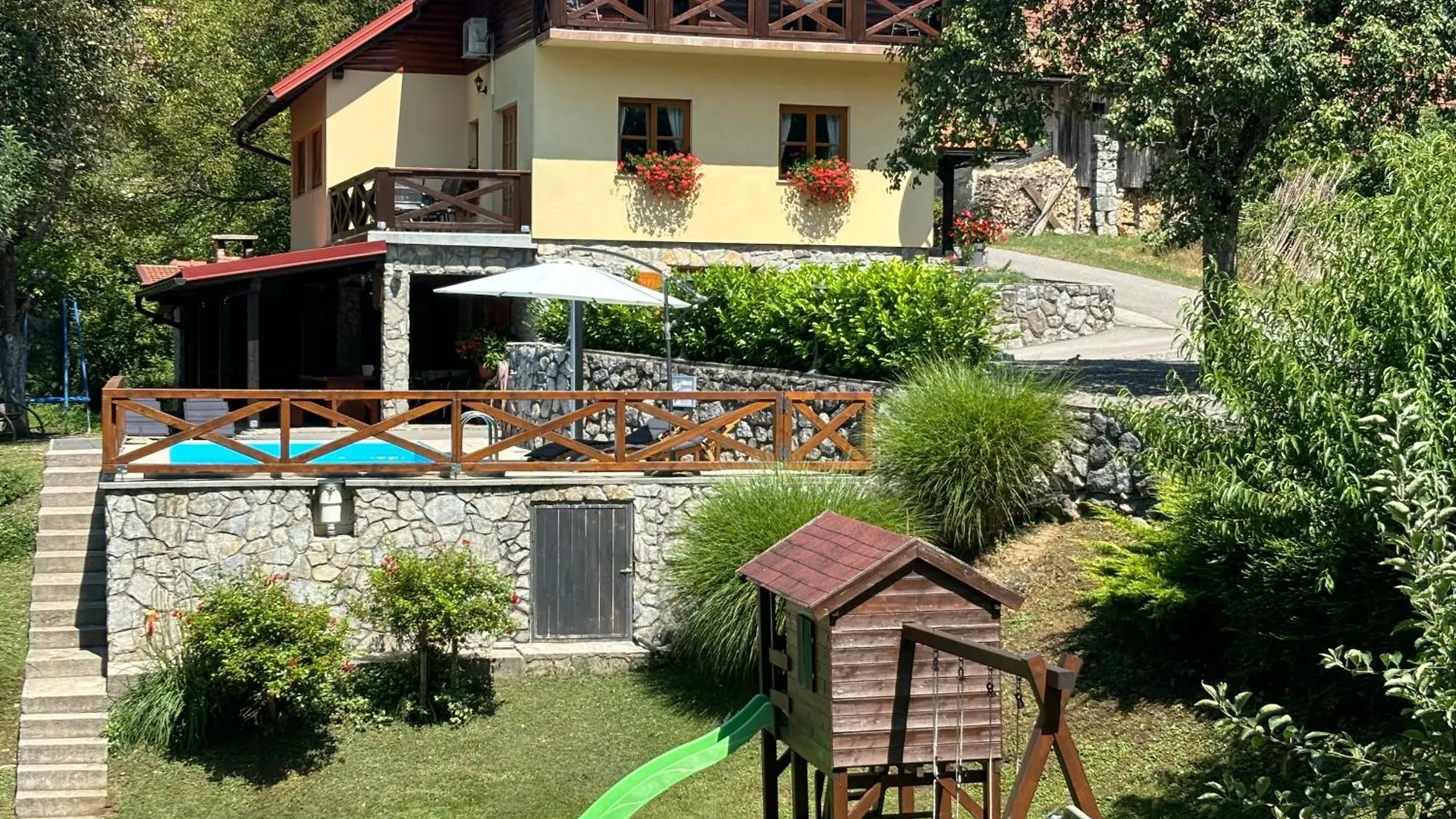 Gorski Kotar , Kuca Za Odmor Kratohvil Lukovdol